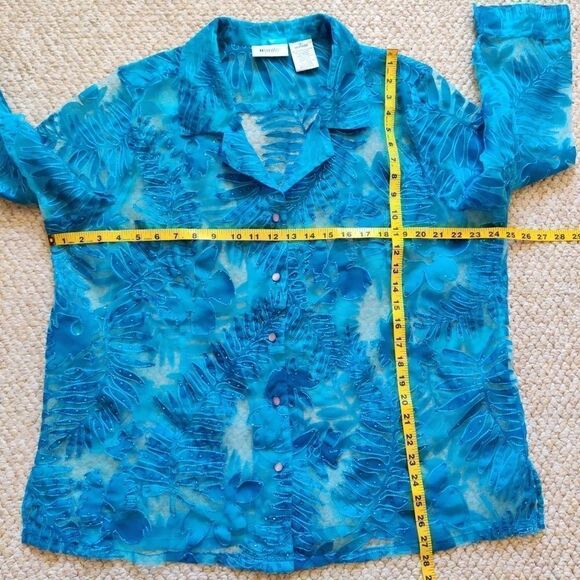 Units sheer applique 3/4 sleeve blouse - Picture 3 of 8